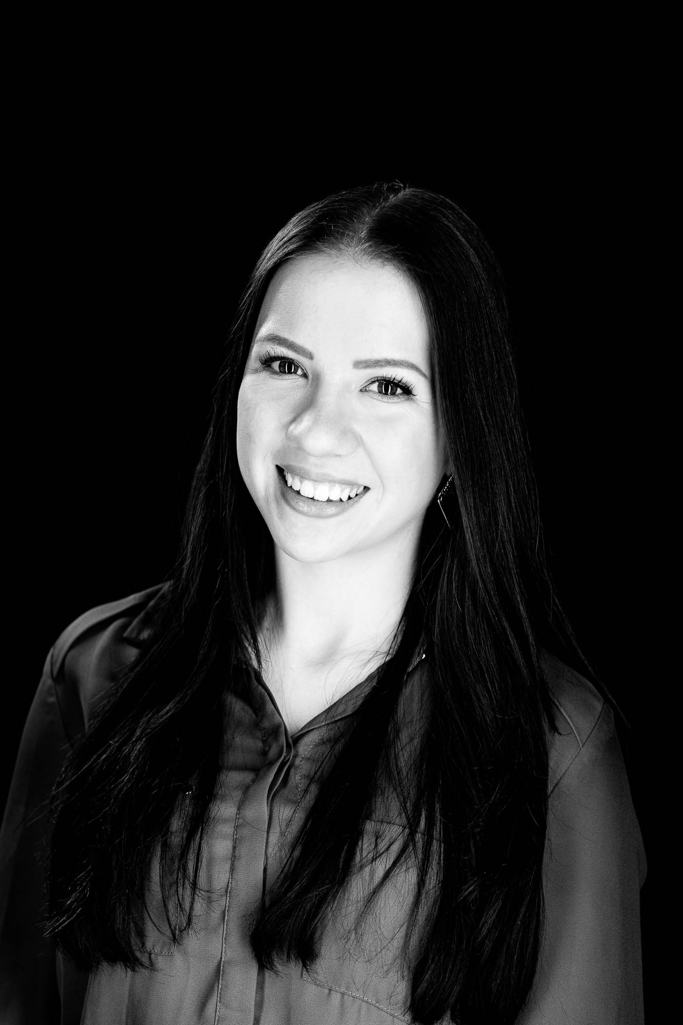 Export x3 Headshot  06614 Dez 01 2019 Bearbeitet Headshots 2019  Miro Nicole Nadine